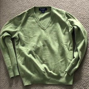 Size small, green v neck cashmere sweater